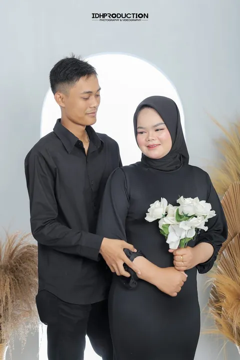 Foto sampul undangan Suhendri & Anis