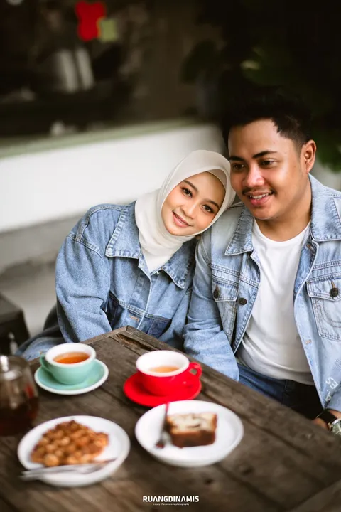 Foto sampul undangan Aliah & Sarwan