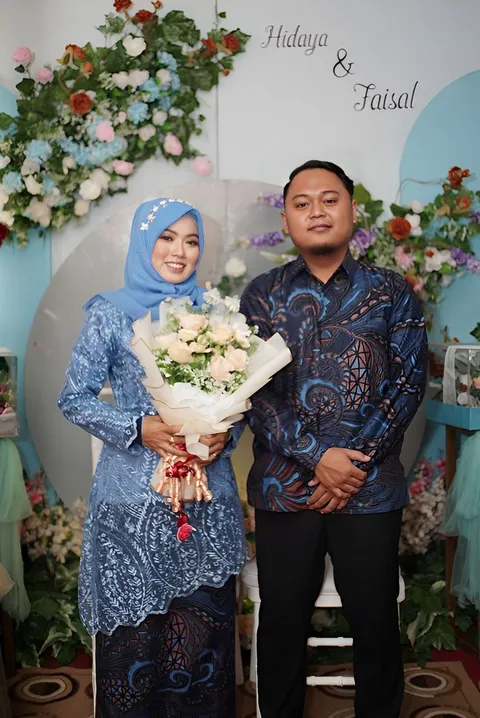 Foto sampul undangan Ami & Hazmi