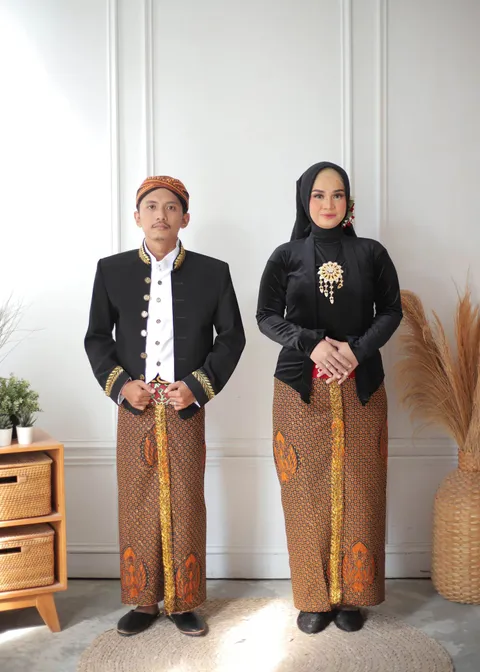 Foto sampul undangan Fachmi & Sarah
