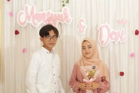 Foto sampul undangan Mansyur & Devi