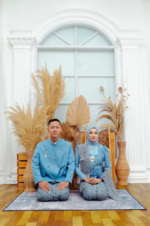 Foto sampul undangan Rika & Pupung