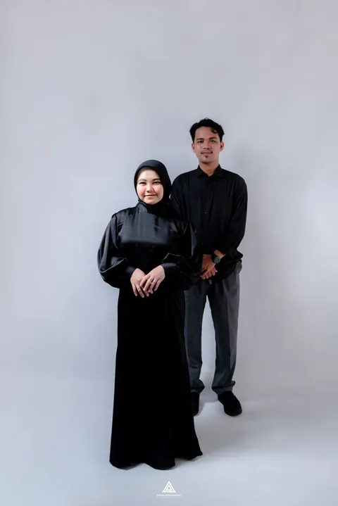 Foto sampul undangan Dion & Rika