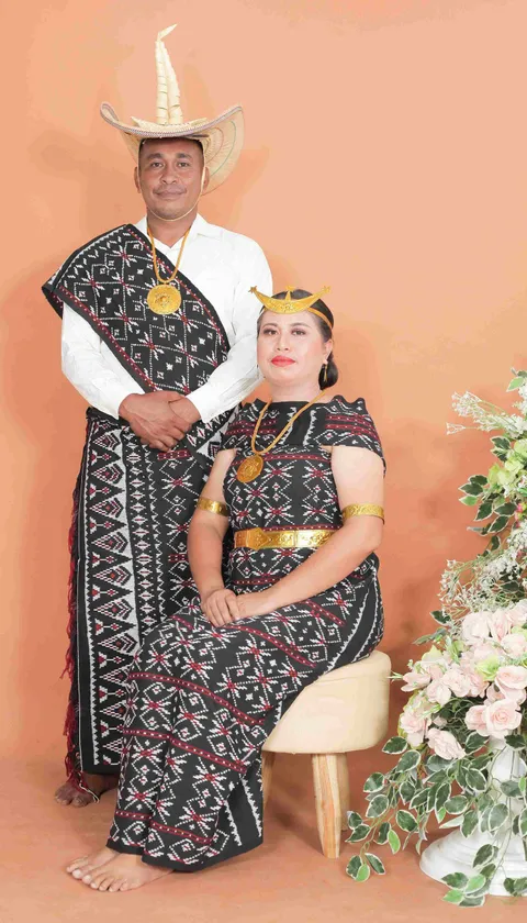 Foto sampul undangan Yuli & Yano