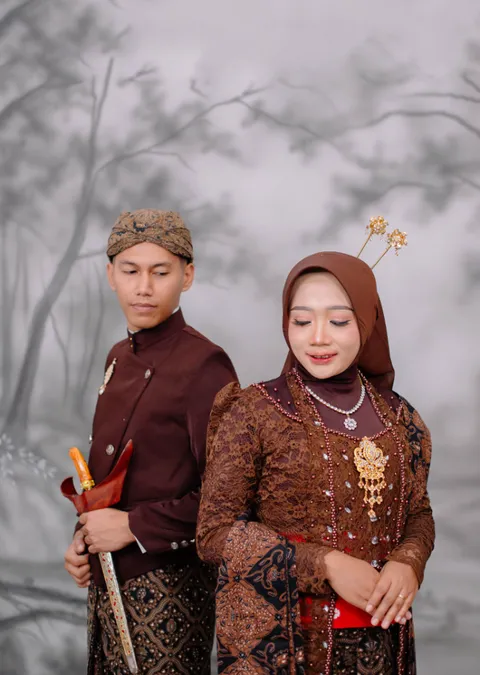 Foto sampul undangan Iin & Wahyu
