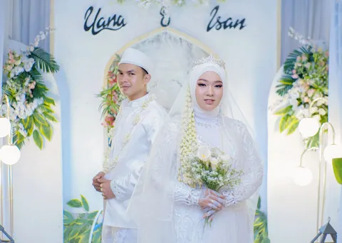 Foto sampul undangan Yana & Ikhsan