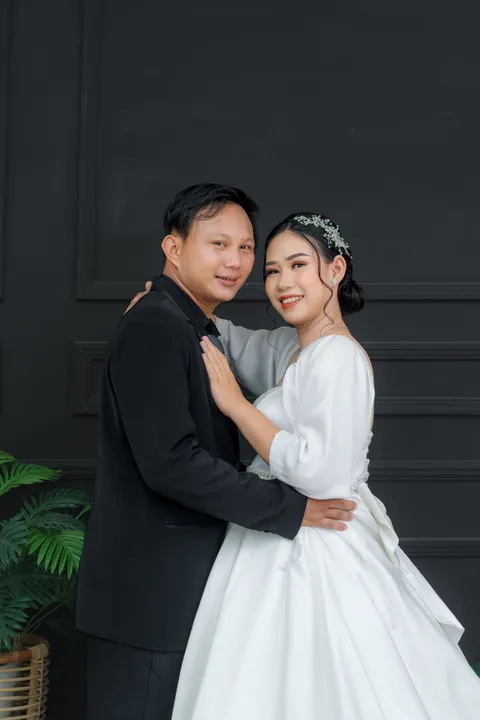 Foto sampul undangan Nok & Yin