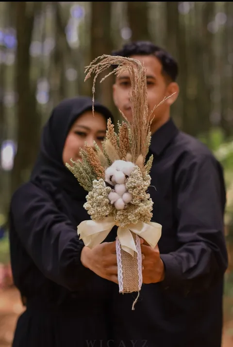 Foto sampul undangan Euis & Sopian