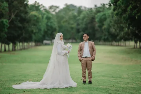 Foto sampul undangan Sadikin & Safira