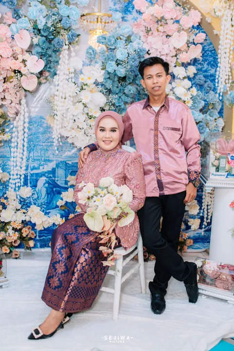 Foto sampul undangan Ms & Mr