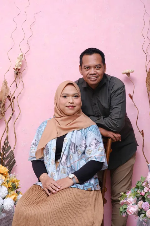 Foto sampul undangan Novera & Yono