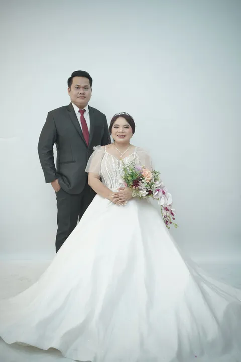 Foto sampul undangan Enidar & Asori