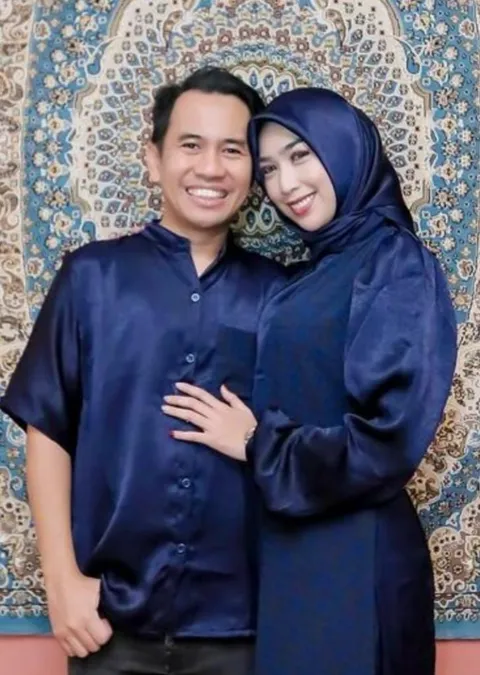 Foto sampul undangan Icha & Agung
