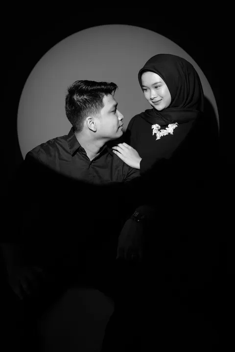 Foto sampul undangan Rezki & Meyli