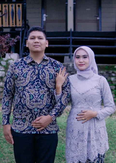 Foto sampul undangan Ummy Hariyanti Sitompul, S.Pd & Rizki Pardamean Ritonga, S.Pd