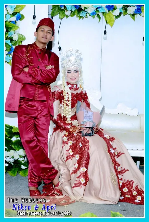 Foto sampul undangan Niken & Apri