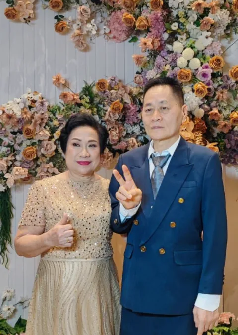 Foto sampul undangan So Lian Ek & Pang Soe Mei
