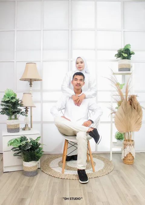 Foto sampul undangan Melly & Andri