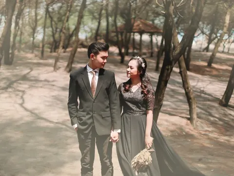 Foto sampul undangan Dimas & Eka