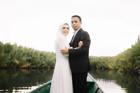 Foto sampul undangan Yudi & Hasnia