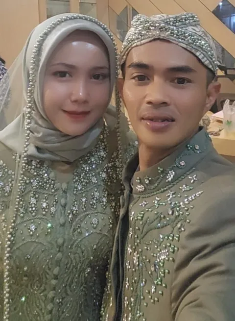 Foto sampul undangan Hoer & Fitri