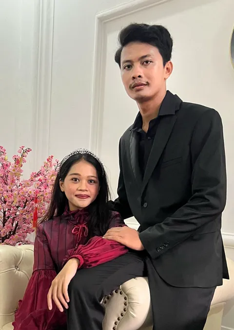 Foto sampul undangan Andri Mexura & Asmarani