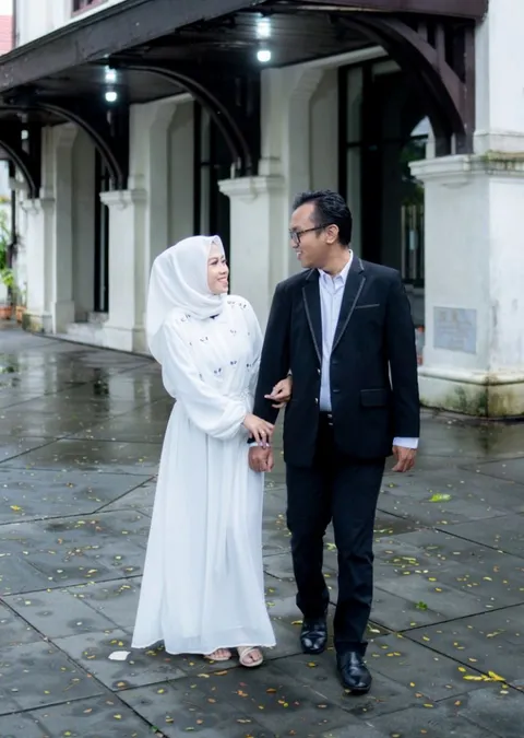 Foto sampul undangan Hadi & Sari