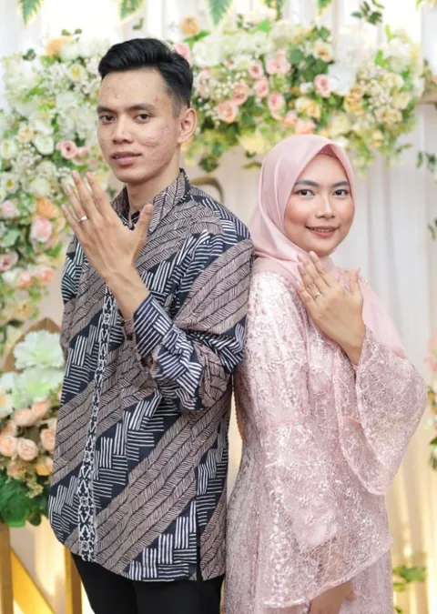 Foto sampul undangan Hanifa & Dimas Ainun
