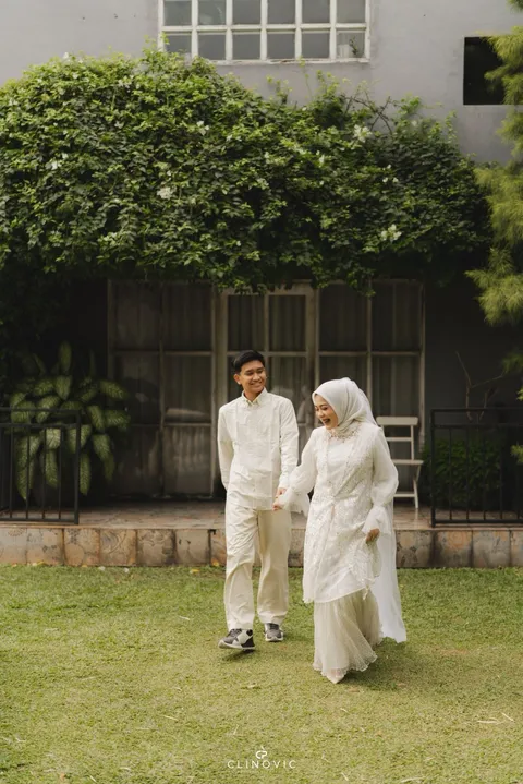 Foto sampul undangan Andre & Firyaal