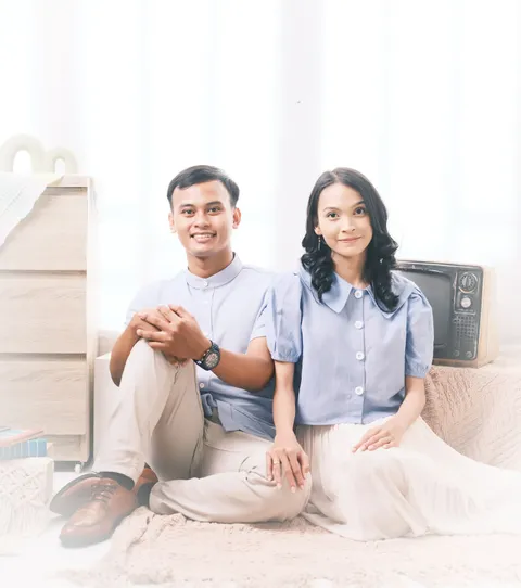 Foto sampul undangan Ari & Liza