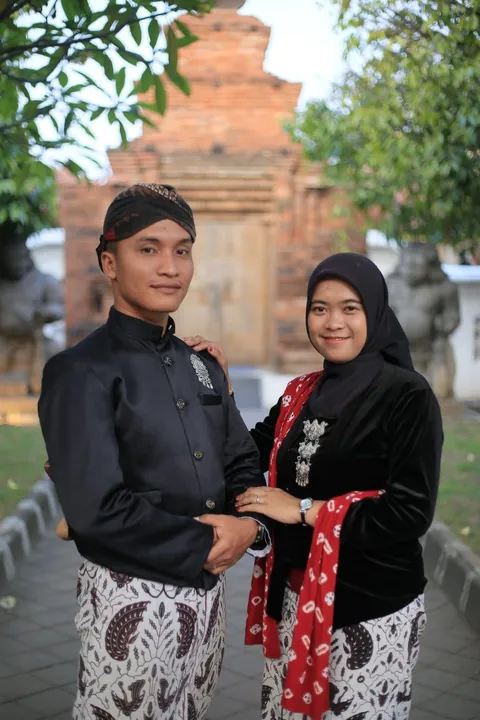Foto sampul undangan Cholis & Fitri