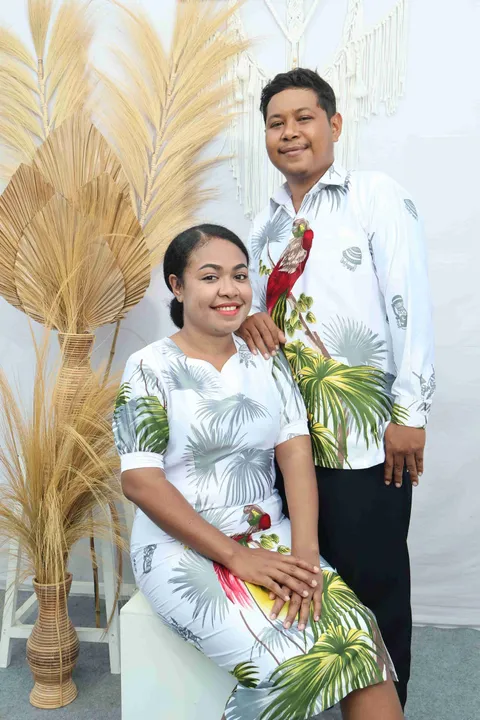 Foto sampul undangan Sara & Rian