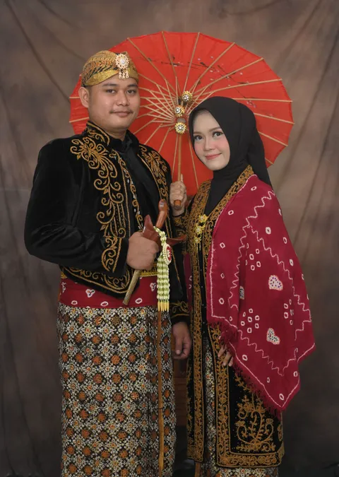 Foto sampul undangan Galih & Apri