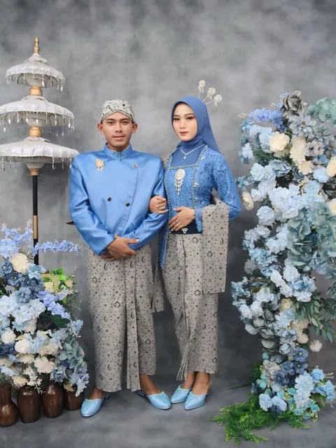 Foto sampul undangan Arina & Ribut