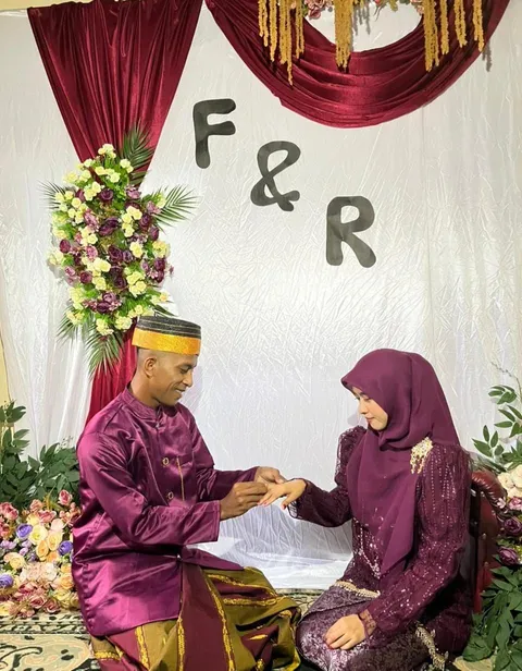Foto sampul undangan Andin & Farhan