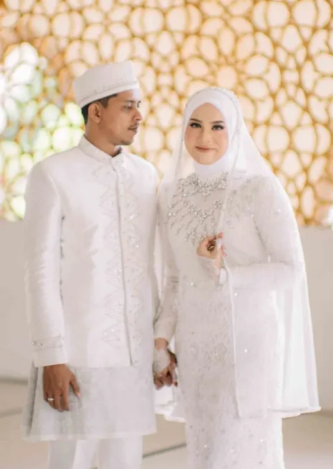Foto sampul undangan Sarah & Delvian