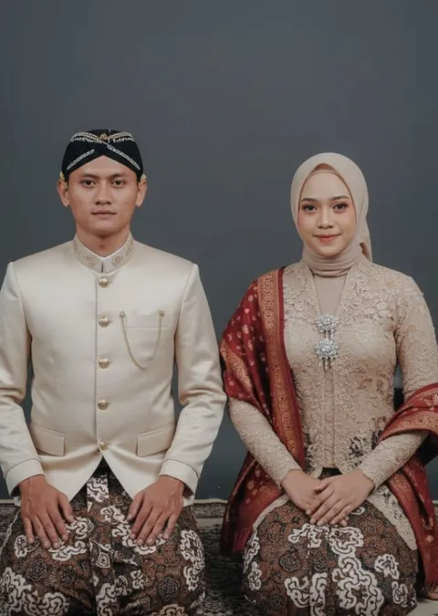 Foto sampul undangan Diara Disti & Yusuf Tony