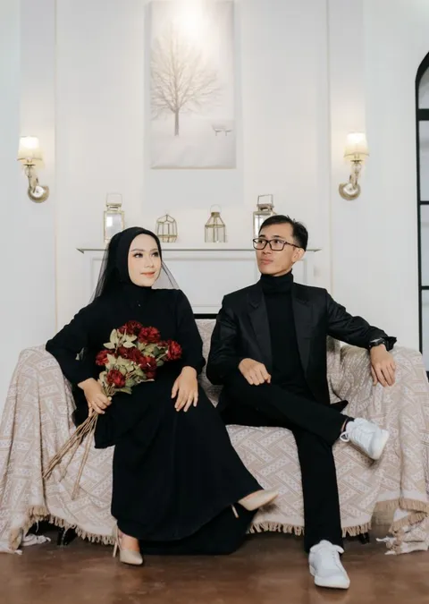 Foto sampul undangan Delfian & Hana