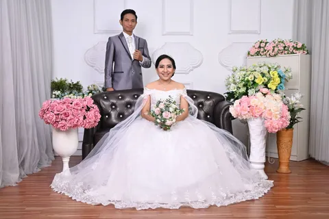 Foto sampul undangan Satrio & Tisya