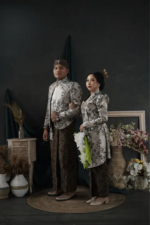 Foto sampul undangan Afri & Anisa