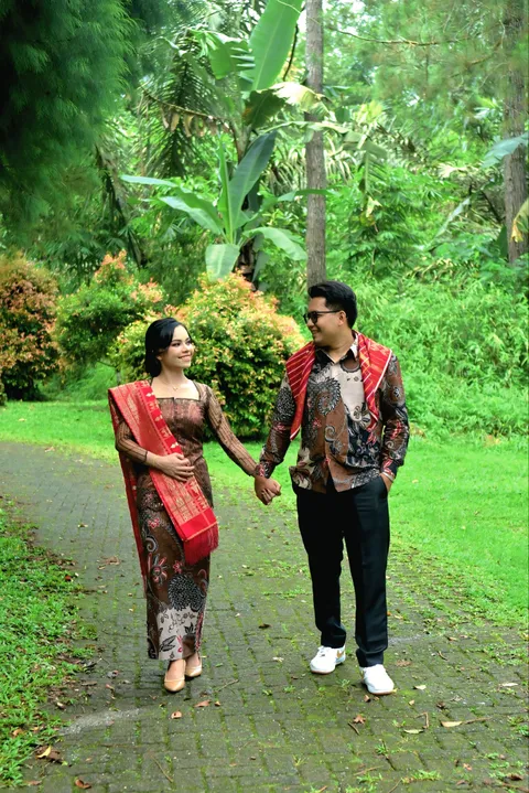 Foto sampul undangan Regina & Mesah
