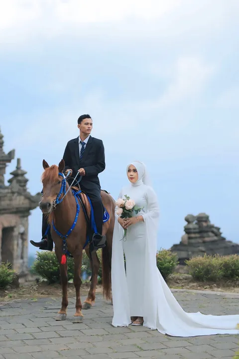 Foto sampul undangan Wafiq & Adam