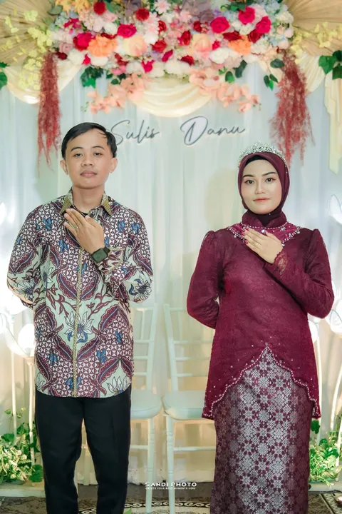 Foto sampul undangan Sulis & Danu