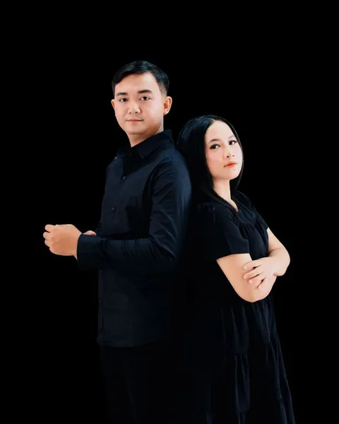 Foto sampul undangan Michael & Bella