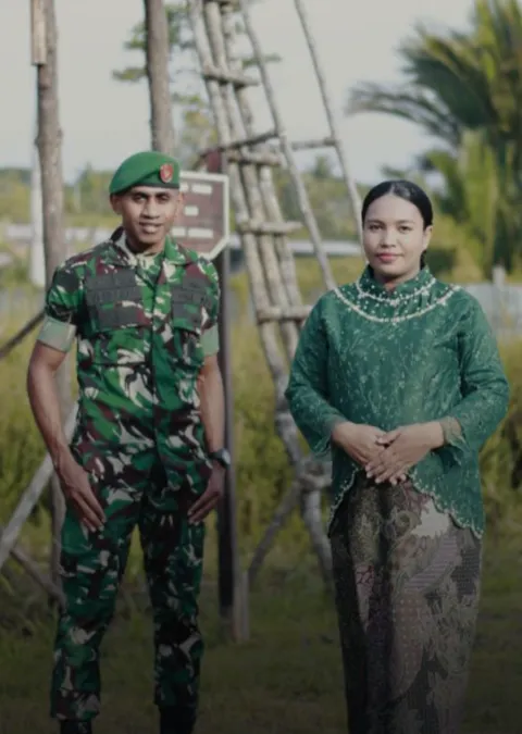 Foto sampul undangan Enjel & Ekel