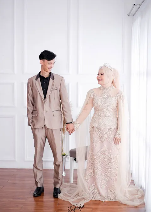 Foto sampul undangan Berly & Fira
