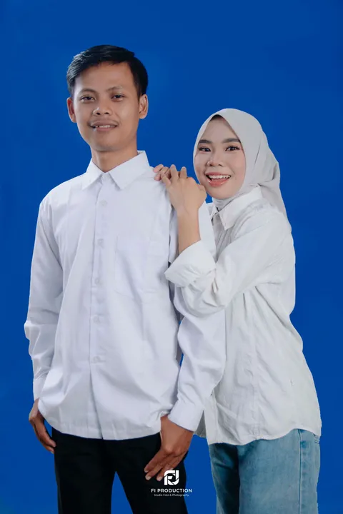 Foto sampul undangan Mei & Rudi