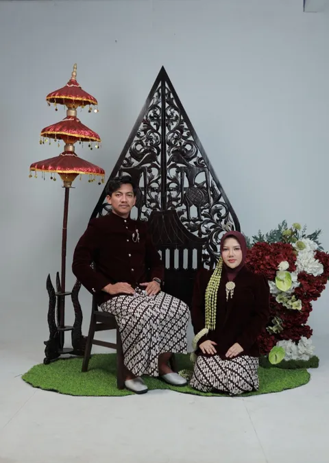 Foto sampul undangan Eneng & Anung