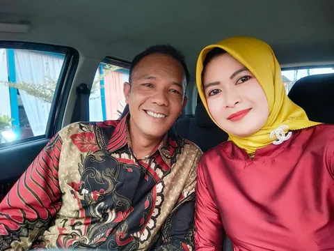 Foto sampul undangan Santi & Iwan Syarifudin