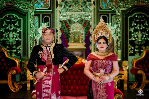 Foto sampul undangan Mira & Andre Cik